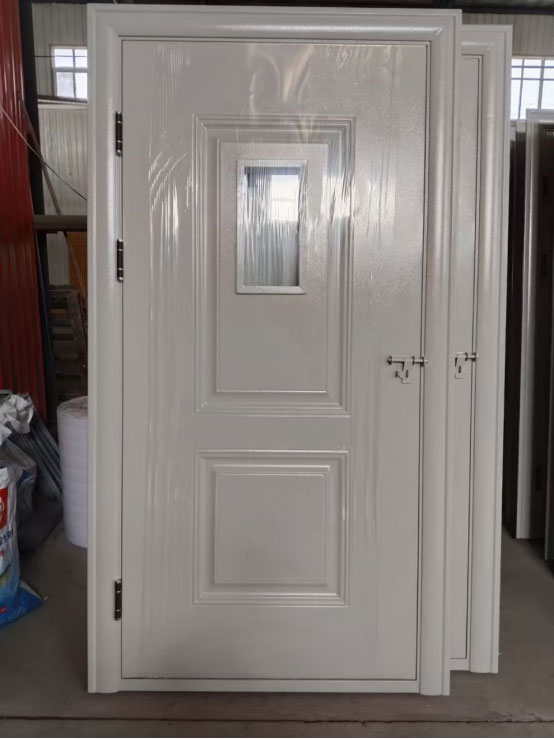 达日学校教室门