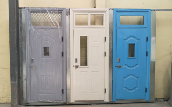 达日学校教室门