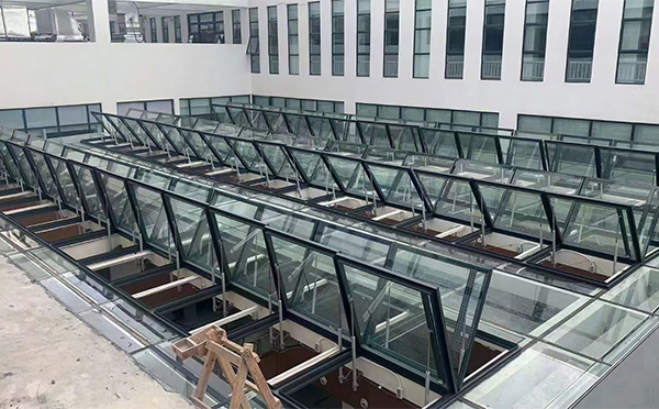 百安科技有限公司近期达日排烟窗项目案例分享 百安科技有限公司近期达日排烟窗项目案例分享